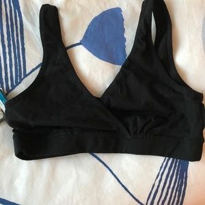 Black nursing bra
